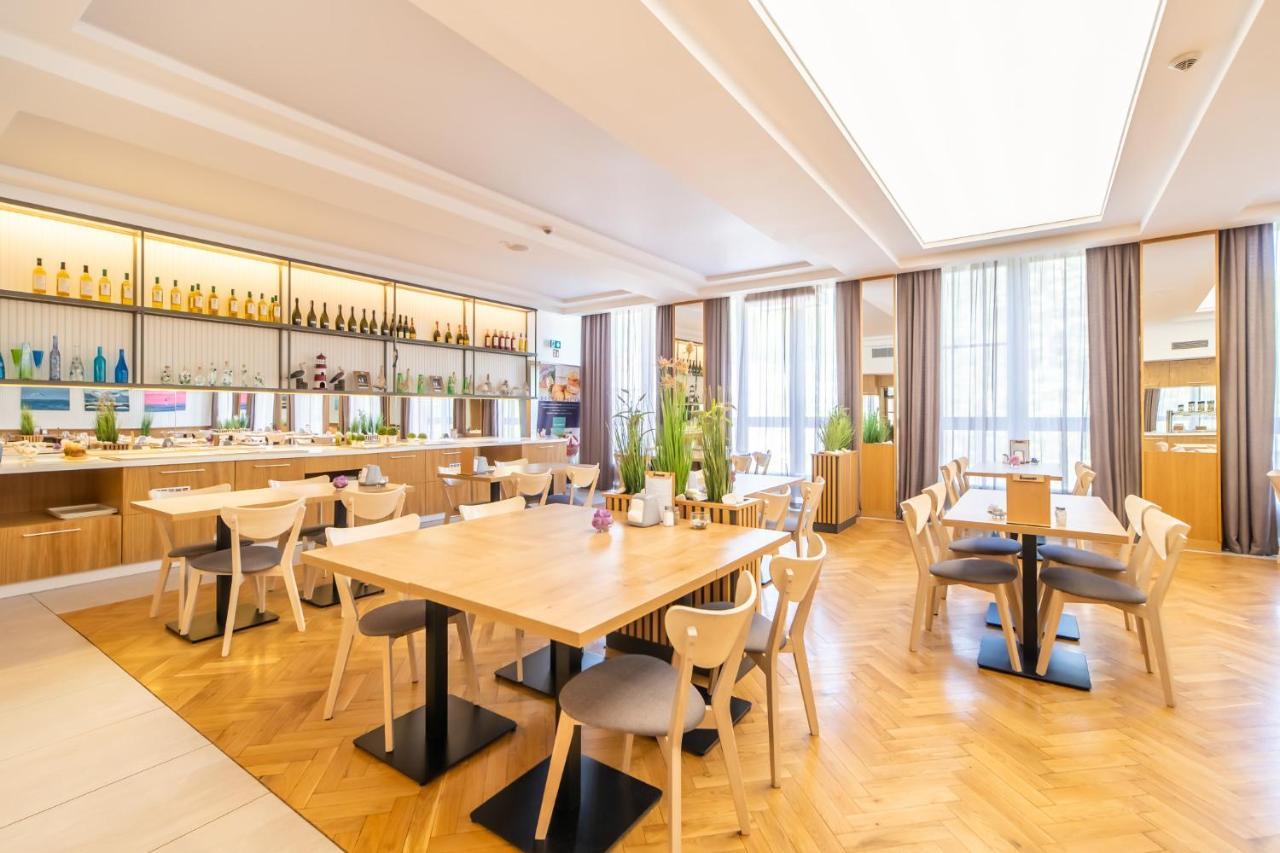 Seapark Hotel Wellness & Spa Колобжег Экстерьер фото
