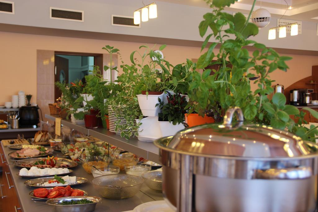 Seapark Hotel Wellness & Spa Колобжег Экстерьер фото